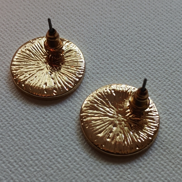 Gold and Black Earrings - Picture 4 of 5